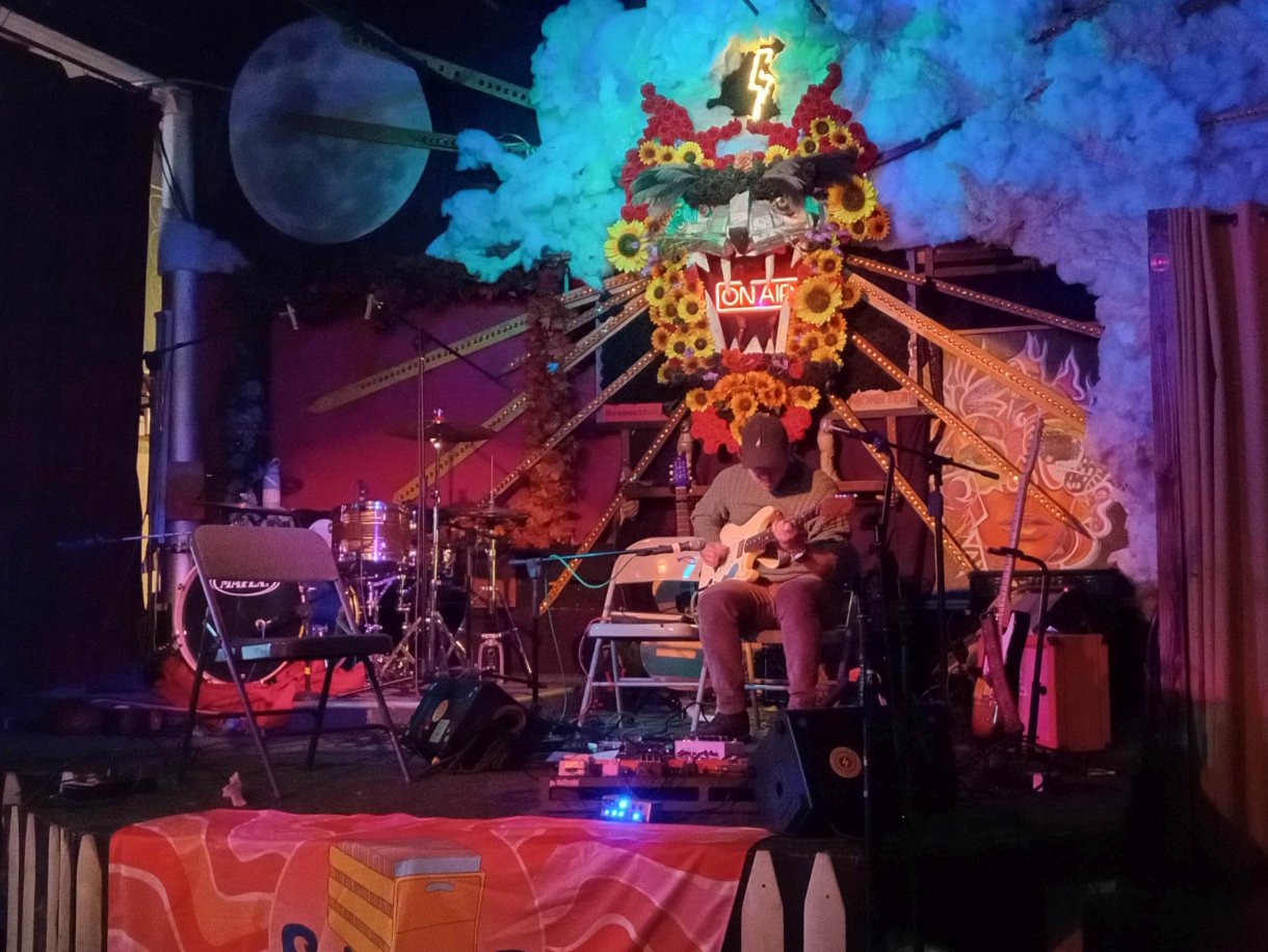 PsychAmbientDaydream2025-12-06GarciaPeoplesEmilyRobbAndMore (1).jpg